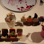 イレテテュヌフワ - 公園のベンチ