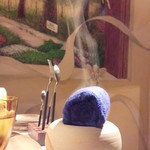 イレテテュヌフワ - 湯気が漂うおしぼり