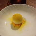 イレテテュヌフワ - ホワイトアスパラと卵黄のコンフィ