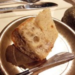 イレテテュヌフワ - パン