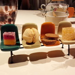 イレテテュヌフワ - ドラゴンフルーツさんは皆勤賞です