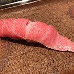 稲城 ヨロシク寿司 - 青森の屁労で取れたマグロ