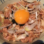 群青 - レアチャーシュー丼☆★★☆ユッケな感じ