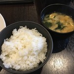 洋食 ツバキ亭 - ご飯とお味噌汁