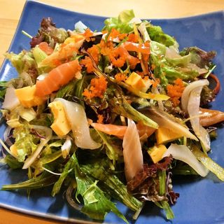 島の食材が豊富なメニューの数々