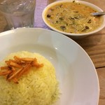 不思議香菜 ツナパハ - きのこカリー