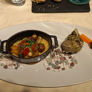 Resutoran Aida - くずし(ご飯)　サザエと梅貝のサフランライス　夏野菜のア・ラ・グレック