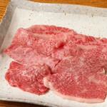 江戸前焼肉 岡本 - カルビ