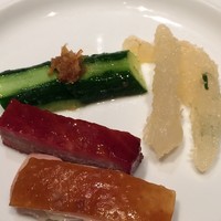 中国飯店 富麗華 - 前菜盛合せ。クラゲLOVE！