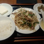 南国亭 - ニラレバ炒め定食(760円）（税抜）