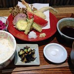 米と天ぷら 悠々 - 特選天ぷらご飯1580円(税別)