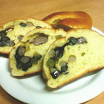 のりの南寺町店 - 抹茶豆パンの断面図