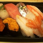 Chiyoda Sushi - ちよ折たくみ（１，３８０円）。