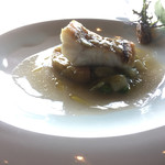 TOBEオーベルジュリゾート - アコウのポワレ アサリのスープ