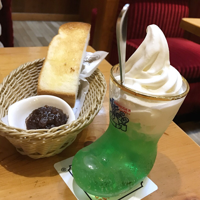 クリームソーダでモーニング By ぴぃーすけちゃん コメダ珈琲店 栄鉄砲町店 コメダコーヒーテン 伏見 カフェ 食べログ