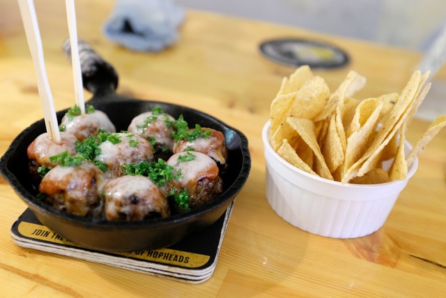 スラッシュゾーン ミートボール （THRASHZONE MEATBALLS） - 関内