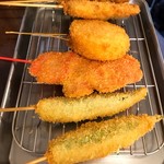 串カツ田中 - 牛カツ、山芋、紅生姜、オクラ 各120円