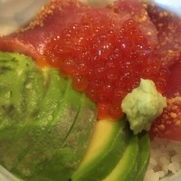 京都石塀小路豆ちゃ 日本橋 - アボガドいくら丼