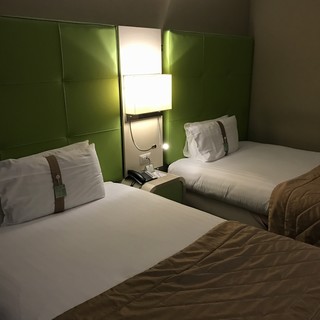 Holiday Inn -