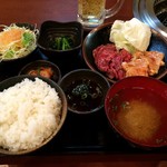 紅梅園 - H.29.5.17.昼 焼肉定食ダブル 850円
