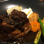 コントワール15 - 黒豚肩肉のプラム煮込み