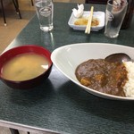 玉川 - カレーライス 味噌汁付き