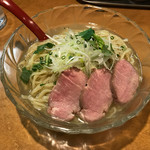 紅 - 冷製和風ビシソワーズラーメン（950円）