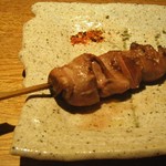 焼鳥 はちまん - ミディアムレアな仕上の「白レバー」