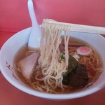 わだラーメン - 麺リフトアップ