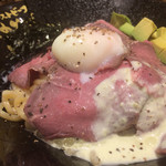 ローストビーフ油そば ビースト - 