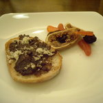 Wine Bar Ninomiya Sjr． - ●ドライフルーツと肉味噌。万能アミューズ。