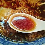 麺酒盗ざい八 - 濃くてあっさりのスープ