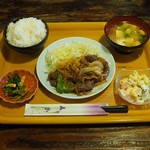 Izakaya Mangetsu - スタミナ定食700円