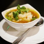 Noi Thai Cuisine Honolulu - トムヤンクンスープ