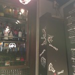 SPAIN BAR　O - 店頭席 壁にもメニュー