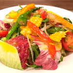 創作イタリアン Gemelli - ジェメリサラダ 綺麗で感動  美味しさはもちろんです。