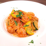 創作イタリアン Gemelli - 小エビとズッキーニのトマトソーススパゲッティー二