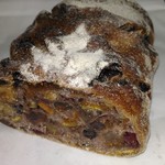 ラトリエ ドゥ プレジール - パン　オ　フリュイ　ルージュ