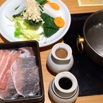 しゃぶしゃぶ野の豚 TONVEGE - 