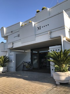 His Majesty Hotel -