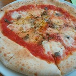 ミ・カーサ - ロマーナ（アンチョビピッツァ）もちもちの生地が旨い