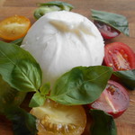 ◎Burrata cheese and fresh tomato caprese!