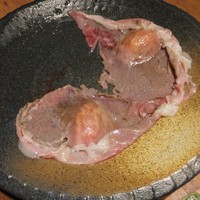 大衆肉酒場 こだわり米 匠 - 極上大判炙り寿司-炙り後