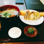 玄蕎麦 もち月 - 穴子天ぷらそば　１６００円(税込)