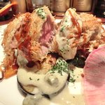 コントワール ミサゴ - ランチ+デザート 1600円 の豚ヒレ肉のカダイフ包み焼き アンチョビクリーム＆自家製ウスターソース