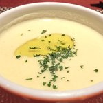 コントワール ミサゴ - ランチ+デザート 1600円 の薩摩芋のスープ