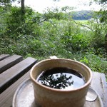 ガーデンカフェ 風草 - コーヒーに映りこむ景色ｗ