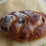 ホームメイド メルシー - クランベリーコッペ￥140