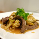 和牛ランプと発酵キャベツの炒め2,200円