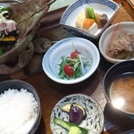 Koshikake Sansou - 三河牛の朴葉みそ定食